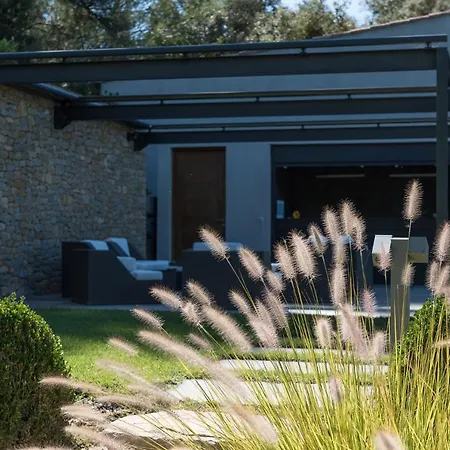Domaine Rampale Bed & Breakfast Fuveau